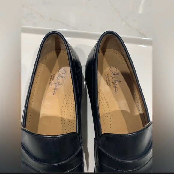Like new Cole Haan dress shoes - Picture 3 of 10